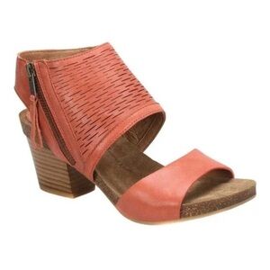 Sofft Leather Milan Open Toe Casual Ankle Strap Sandals Orange Size 7 Heels